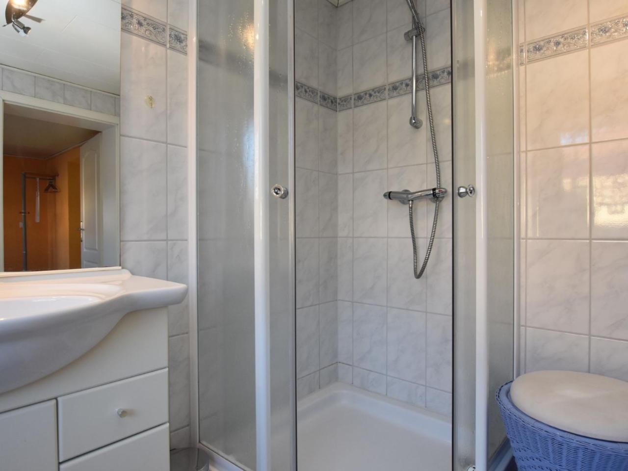 Spacious Apartment In Brusow With Garden Kröpelin Exteriér fotografie
